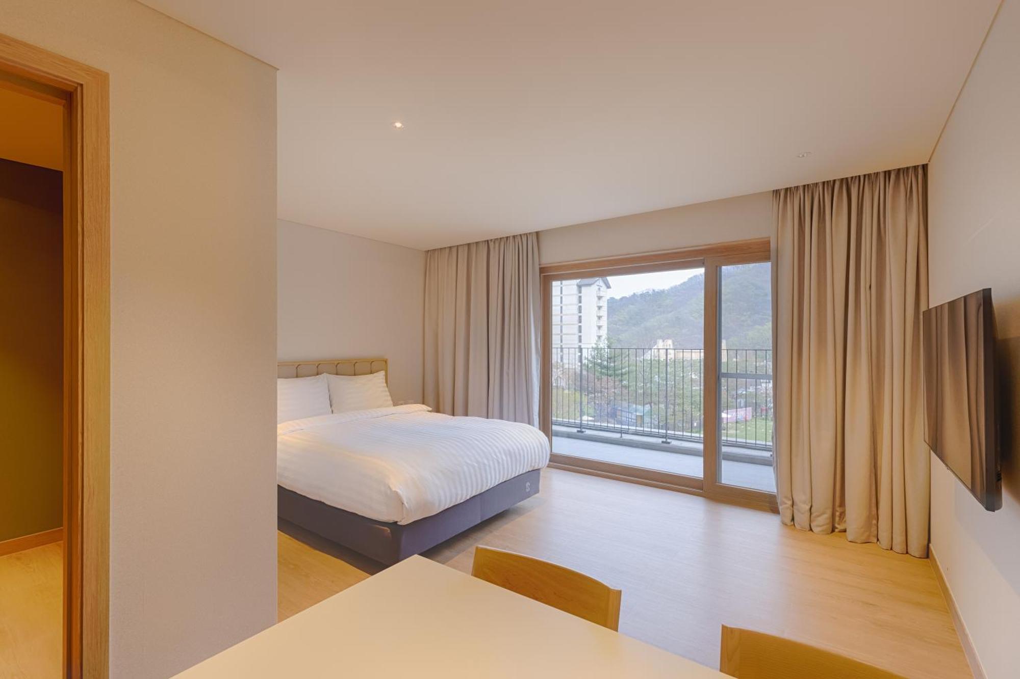 Hotel Sono Calm Vivaldipark à Hongcheon Extérieur photo